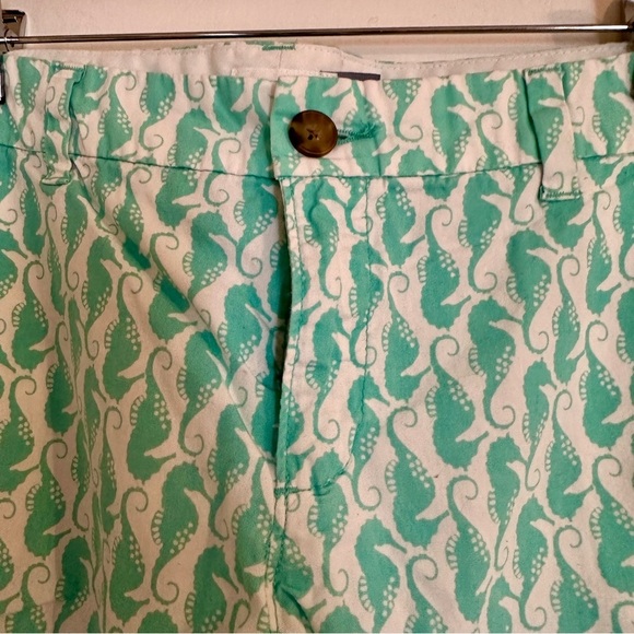Old Navy Women's Chino Cotton Seahorse Pattern White Aqua Green Shorts - Picture 3 of 8